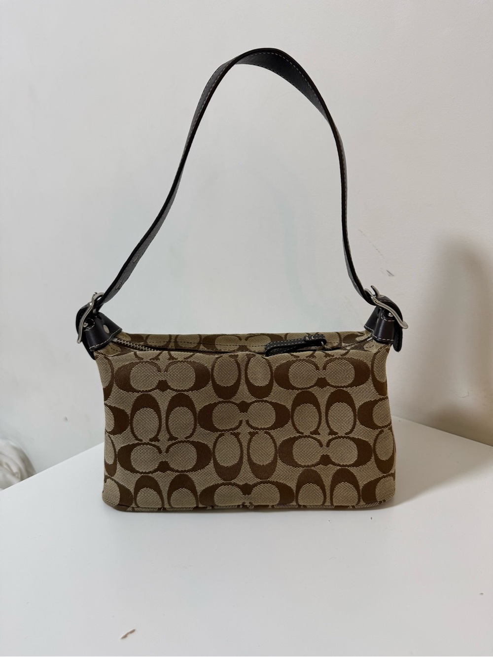 A vintage cute and handy Signature C Demi Shoulder Coach Bag